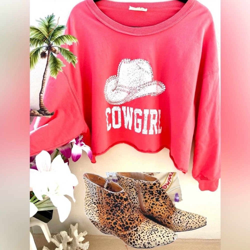 Peach Love California Coral Cow Girl Bright pink crop sweatshirt top